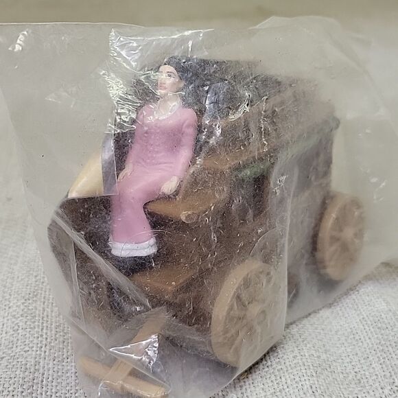 Wild Wild West dvd and Burger King meal toy WWW Stagecoach - Picture 6 of 7